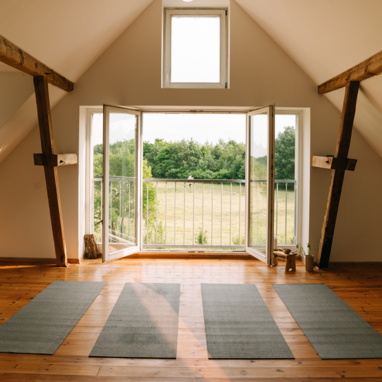 Frauenretreat Seminarraum Yoga Tanz und Workshops mit Einfach Sein Retreats